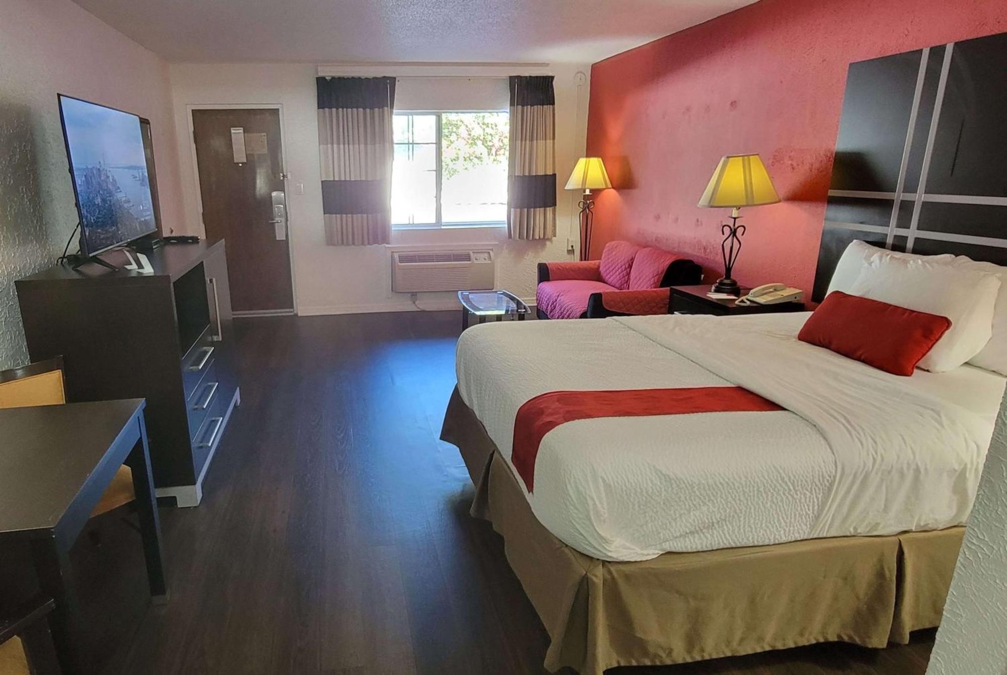 Ramada By Wyndham Mountain Home Extérieur photo
