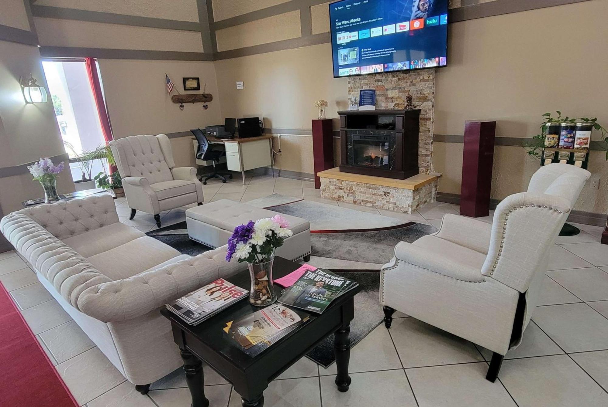 Ramada By Wyndham Mountain Home Extérieur photo